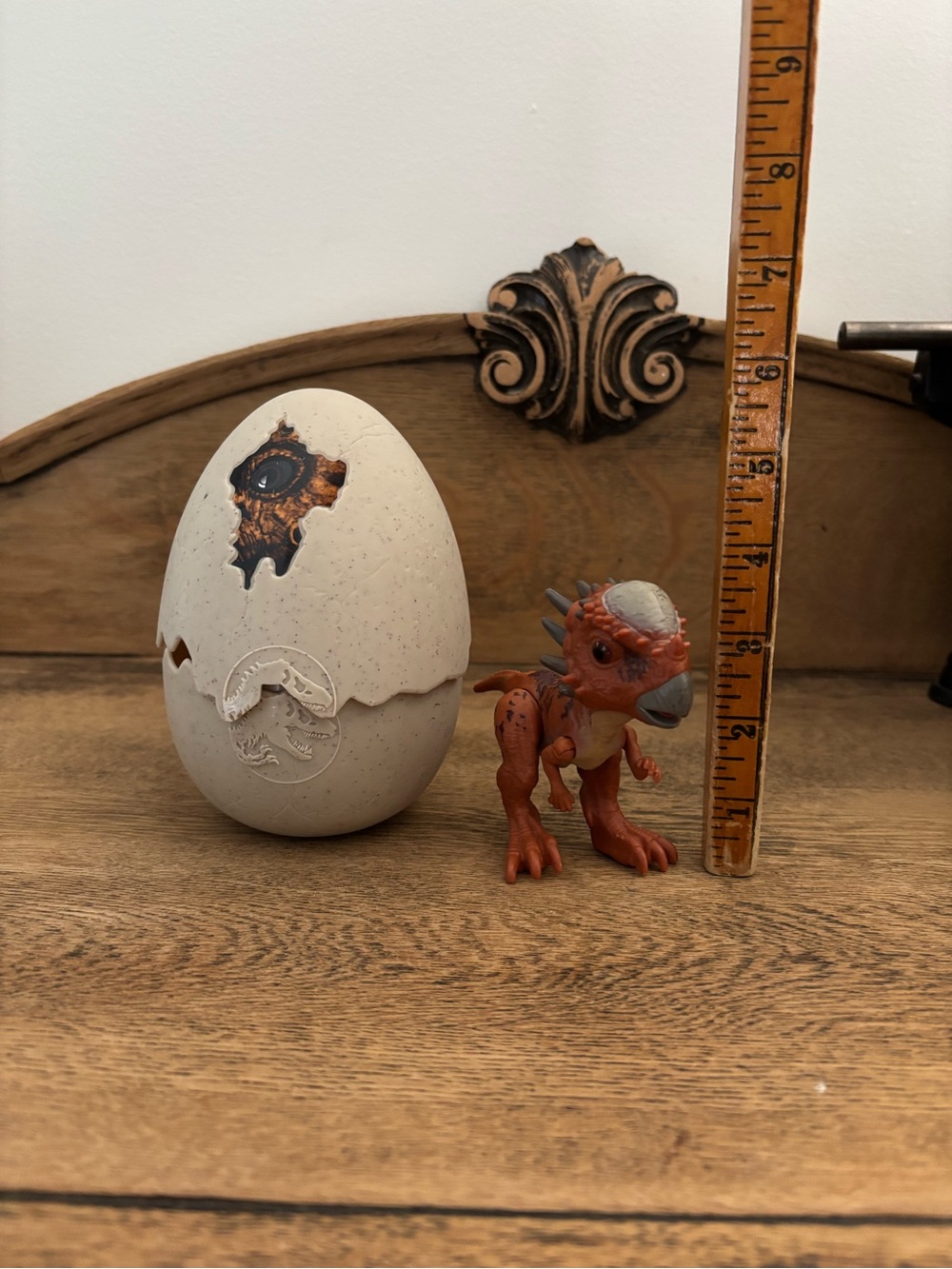 Mattel Jurassic World Hatch 'n Play Dinos Pachycephalosaurus